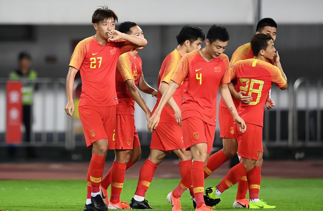 九游娱乐官网入口-国内顶尖中锋表现抢眼，球迷欢呼的简单介绍